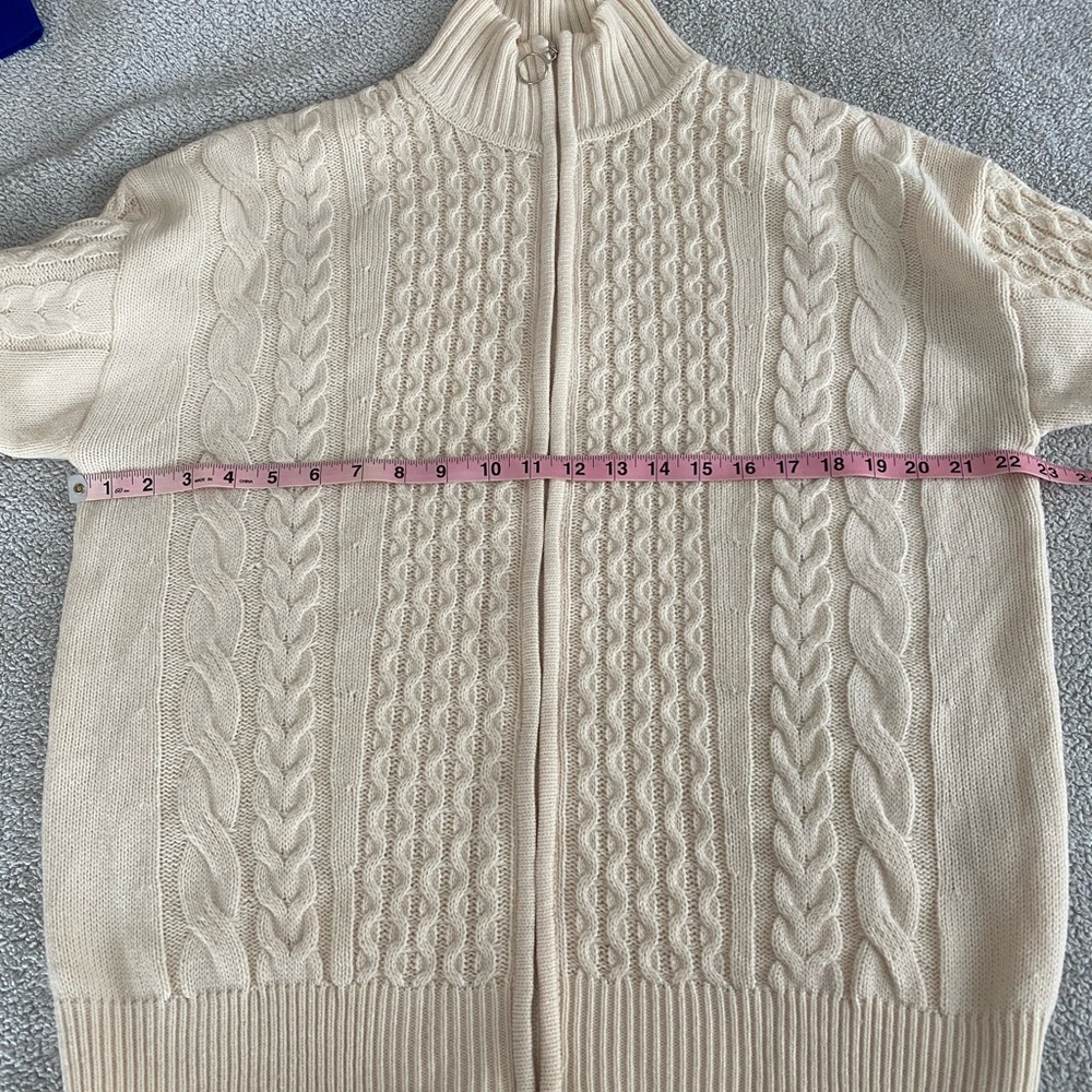 Cream colored zip up cable sweater size lg - Picture 4 of 6